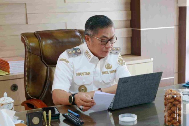 
					Wabup Barru Abustan: Mahasiswa KKN Harus Jadi Motor Inovasi di Desa