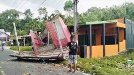 Breaking News!!!, Angin Puting Beliung Luluh Lantakkan Warung di Linau Kaur