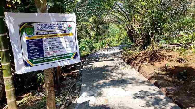 Desa Penum Bangun Jalan Rabat Beton Guna Tingkatkan Mobilitas Warga